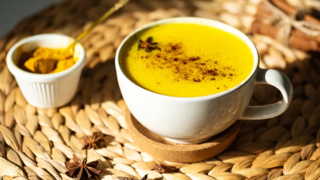 8 health benefits of turmeric milk