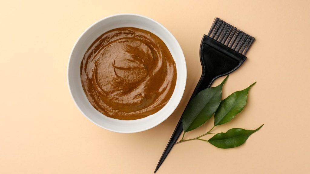 Organic black hair colour: Top 8 ammonia-free and natural options