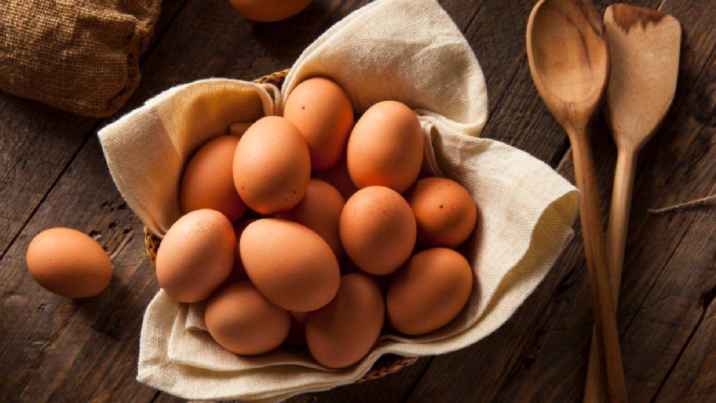 What are the healthiest ways to eat eggs?